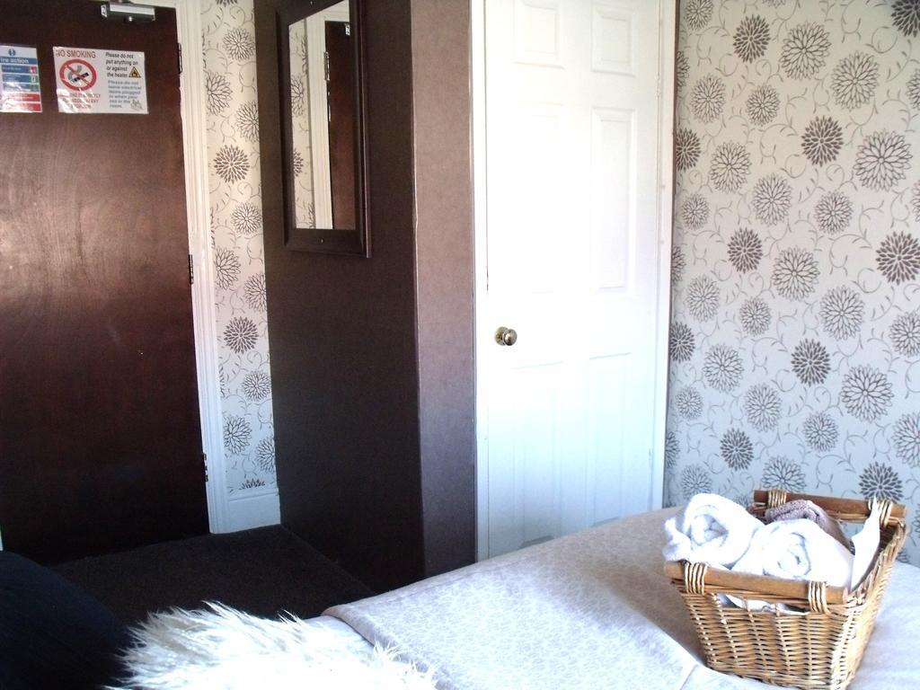 The Derby Hotel Blackpool Room photo