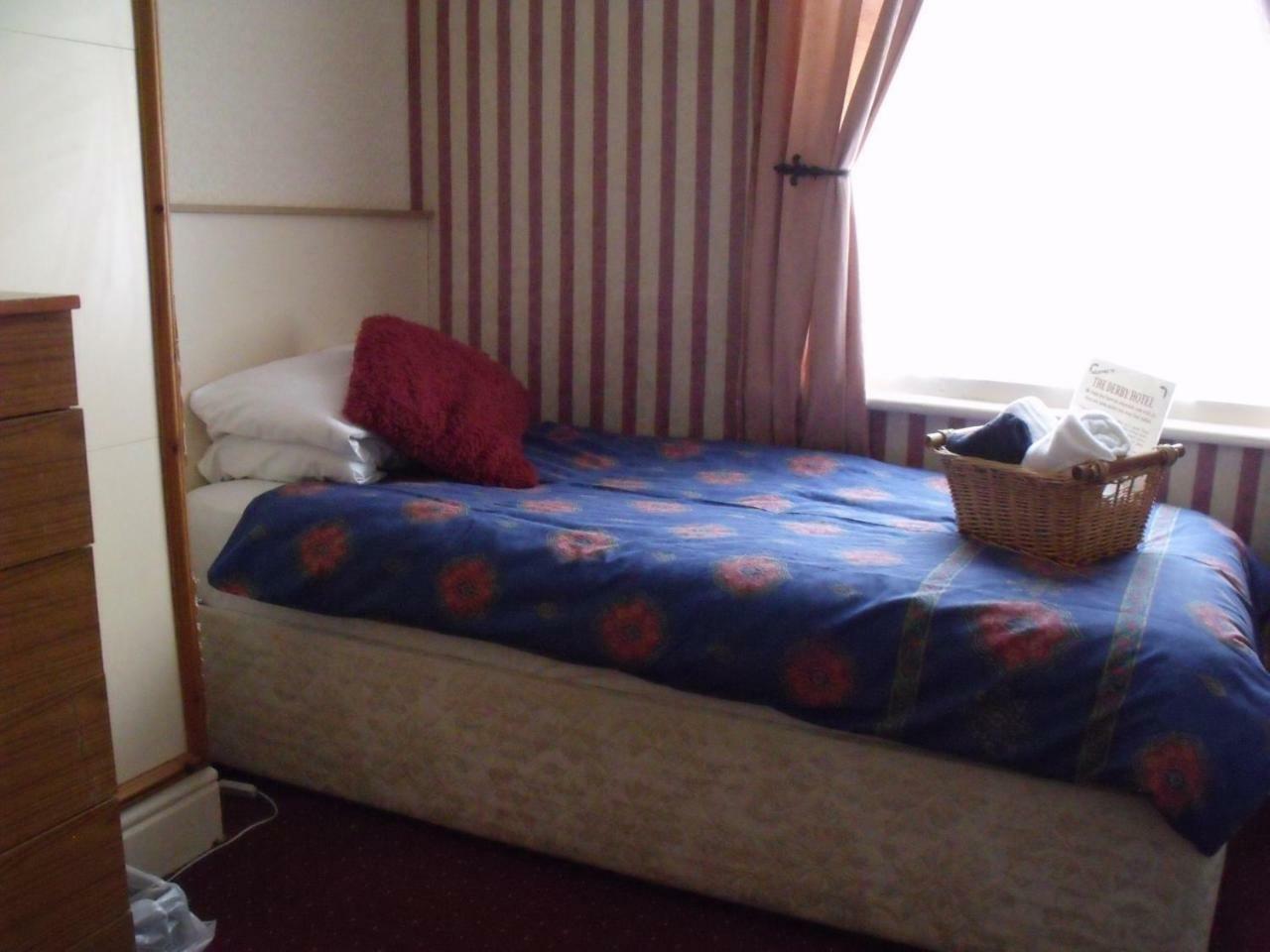 The Derby Hotel Blackpool Room photo
